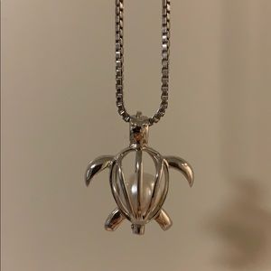 Vantel Pearls Sea Turtle retired cage necklace